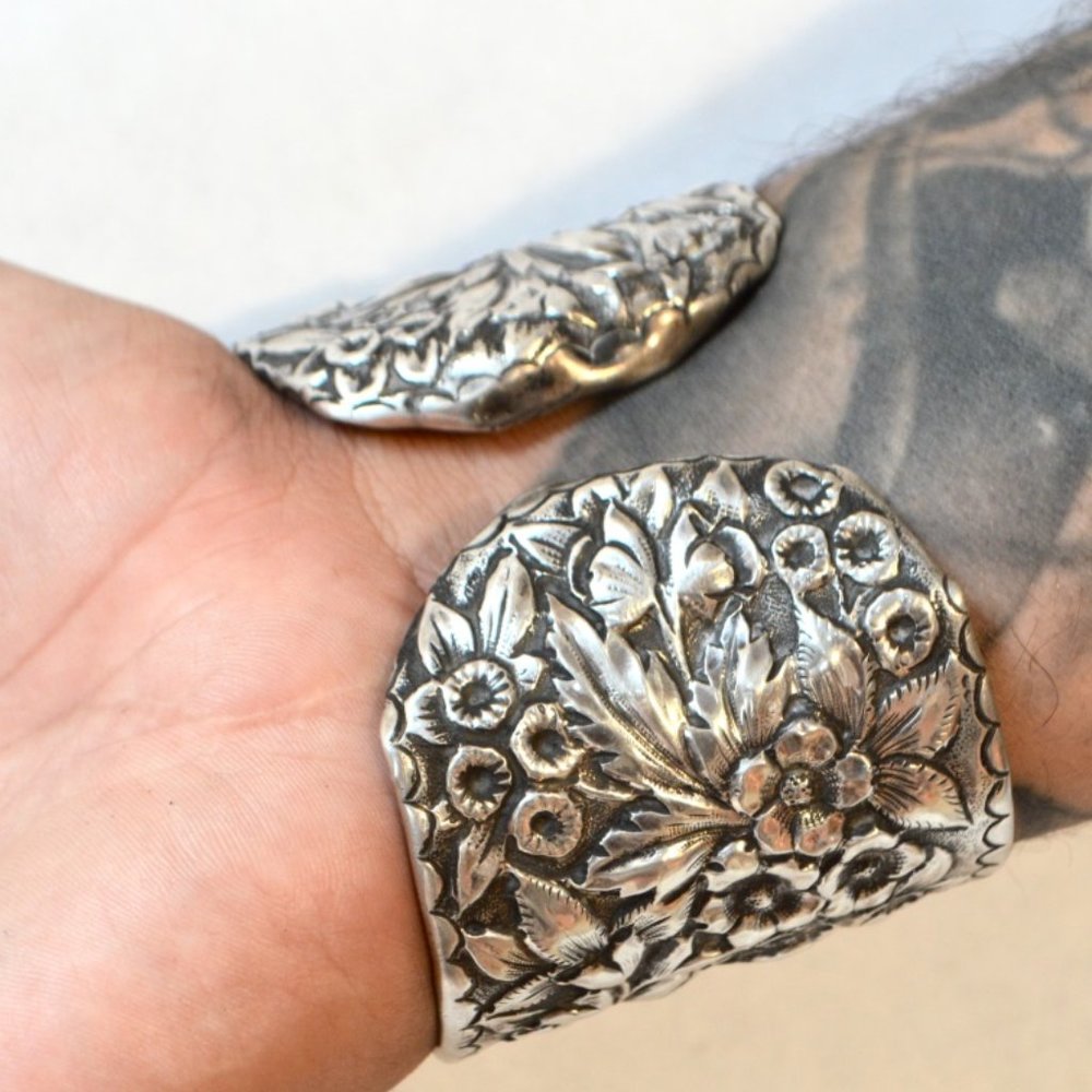 Art Nouveau Sterling Silver Floral Cuff Bracelet - Picture 4 of 12